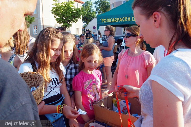 W Radomyślu Wielkim odbył się Piknik Zbożowy, była degustacja lokalnych wyrobów [FOTO]
