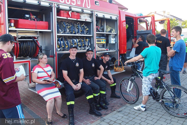 W Radomyślu Wielkim odbył się Piknik Zbożowy, była degustacja lokalnych wyrobów [FOTO]