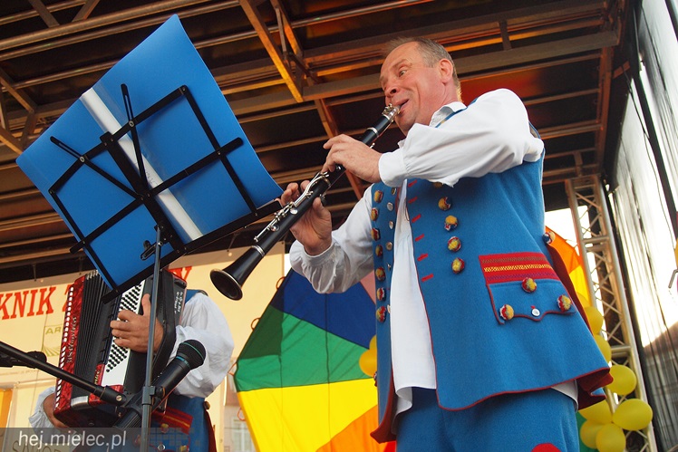 W Radomyślu Wielkim odbył się Piknik Zbożowy, była degustacja lokalnych wyrobów [FOTO]