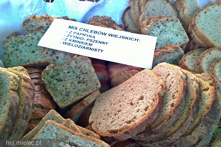 W Radomyślu Wielkim odbył się Piknik Zbożowy, była degustacja lokalnych wyrobów [FOTO]