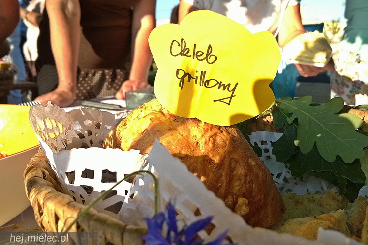 W Radomyślu Wielkim odbył się Piknik Zbożowy, była degustacja lokalnych wyrobów [FOTO]