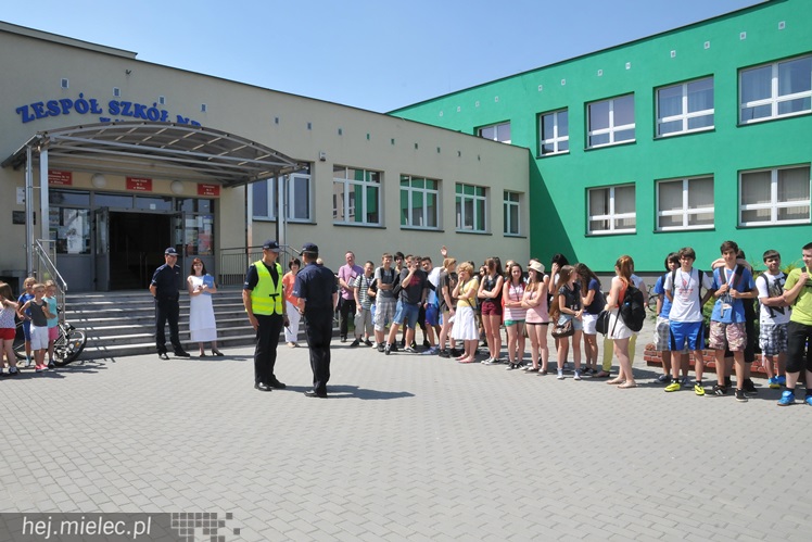 Próbny alarm bombowy w Zespole Szkół Ogólnokształcących w Mielcu