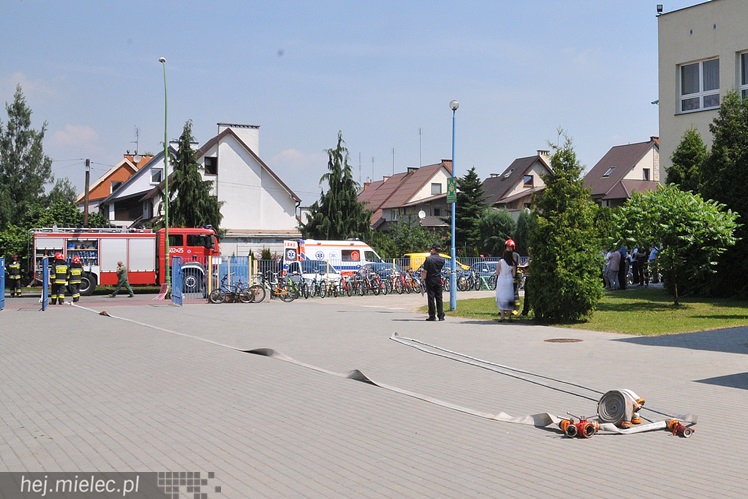 Próbny alarm bombowy w Zespole Szkół Ogólnokształcących w Mielcu