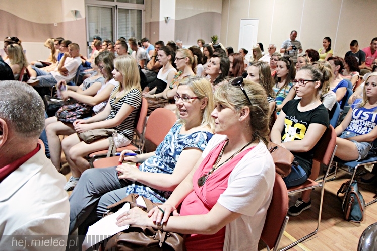 Debata o przestępczości nieletnich. Przyjechała sędzia Anna Maria Wesołowska