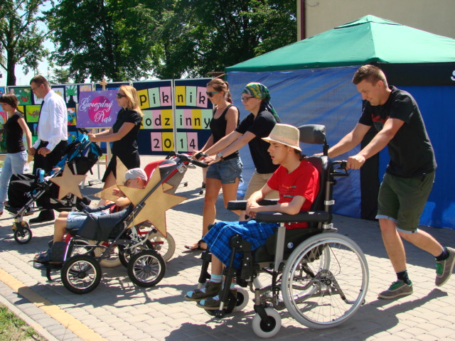Kryminalny, kulinarny i muzyczny piknik w ORW w Pniu