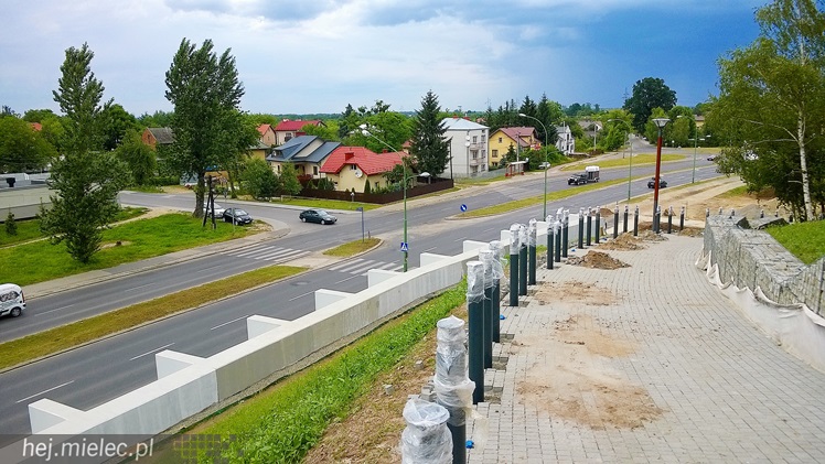 Finiszuje przebudowa Góry Cyranowskiej, można już wyczekiwać pierwszych spacerów