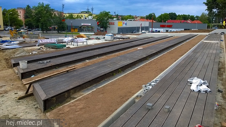 Finiszuje przebudowa Góry Cyranowskiej, można już wyczekiwać pierwszych spacerów