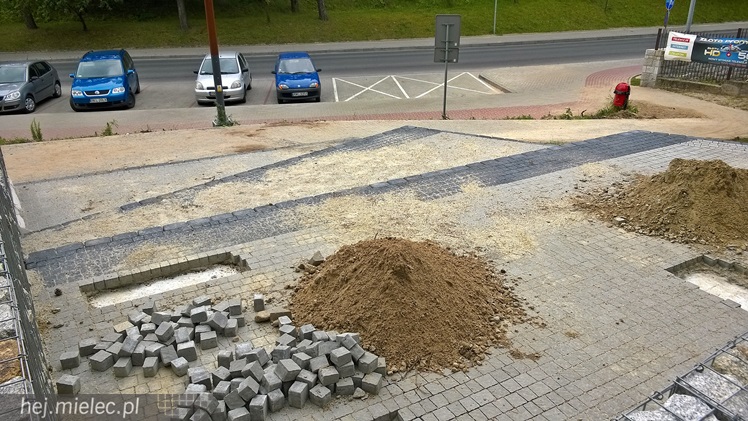 Finiszuje przebudowa Góry Cyranowskiej, można już wyczekiwać pierwszych spacerów