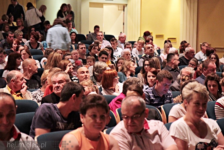 Koncert tańca pt. ?Boso? - zespoły SCK - cz. I