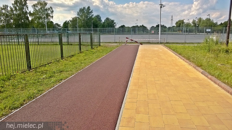 Pierwszy etap przebudowy lasku przy Baczyńskiego niemal gotowy [FOTO]