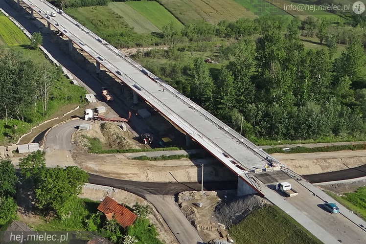 Prace przy budowie mostów na Wisłoce, Brniu i Wiśle mocno zaawansowane