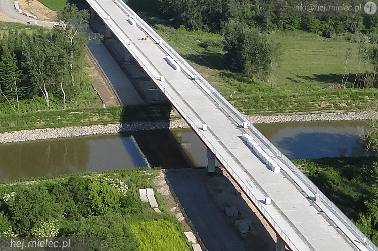 Prace przy budowie mostów na Wisłoce, Brniu i Wiśle mocno zaawansowane