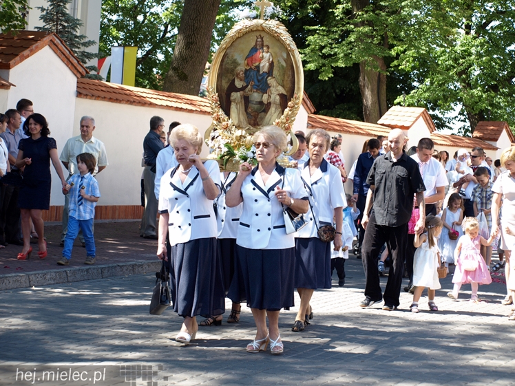 Procesja Bożego Ciała ulicami starego miasta