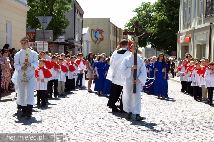 Procesja Bożego Ciała ulicami starego miasta