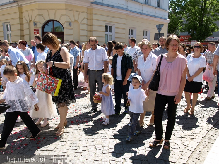 Procesja Bożego Ciała ulicami starego miasta