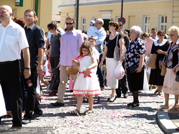 Procesja Bożego Ciała ulicami starego miasta