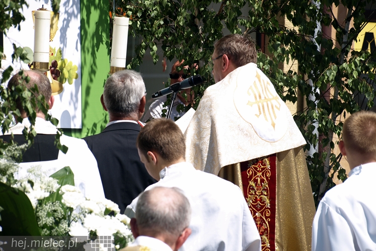 Procesja Bożego Ciała ulicami starego miasta