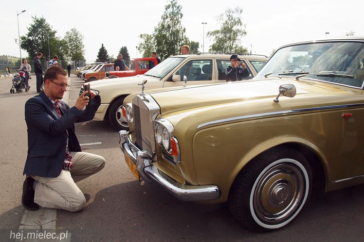 Drive It Day obchodzony był także w Mielcu. Na drodze zabytki, w środku często młodzież