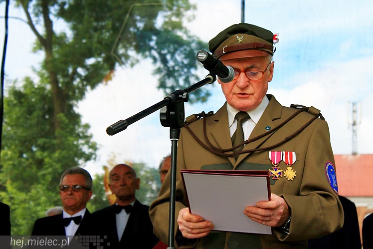 Pomnik ku czci Mieleckich Sokołów odsłonięty bardzo uroczyście