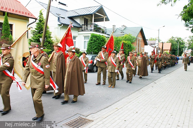 Pomnik ku czci Mieleckich Sokołów odsłonięty bardzo uroczyście