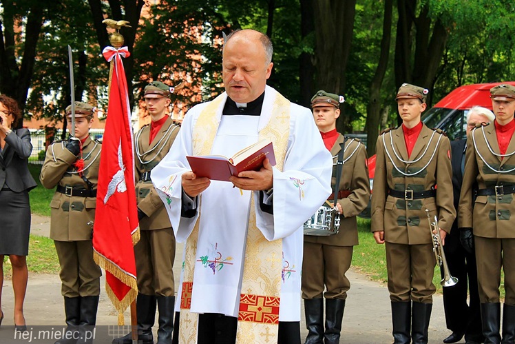 Pomnik ku czci Mieleckich Sokołów odsłonięty bardzo uroczyście