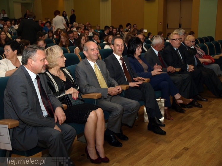Najlepsi mieleccy uczniowie nagrodzeni podczas Gali Młodzi Nieprzeciętni 2014
