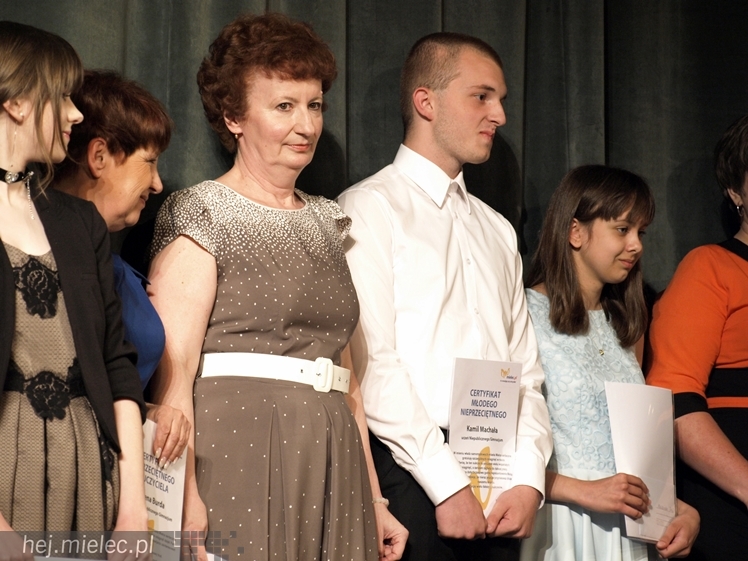 Najlepsi mieleccy uczniowie nagrodzeni podczas Gali Młodzi Nieprzeciętni 2014