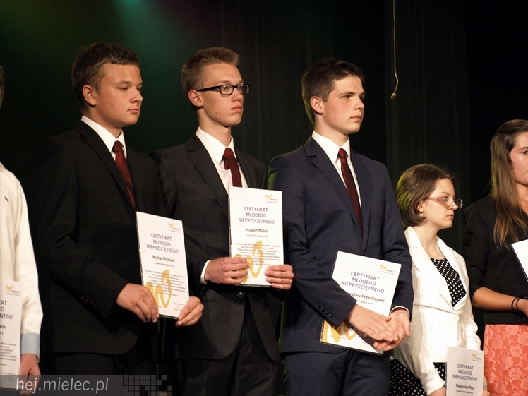 Najlepsi mieleccy uczniowie nagrodzeni podczas Gali Młodzi Nieprzeciętni 2014