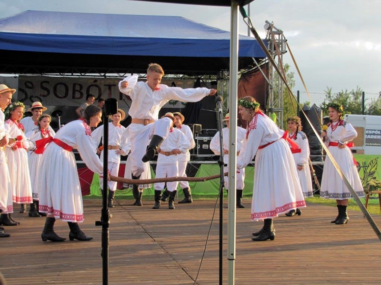 W Podleszanach obchodzono słowiańską Sobótkę