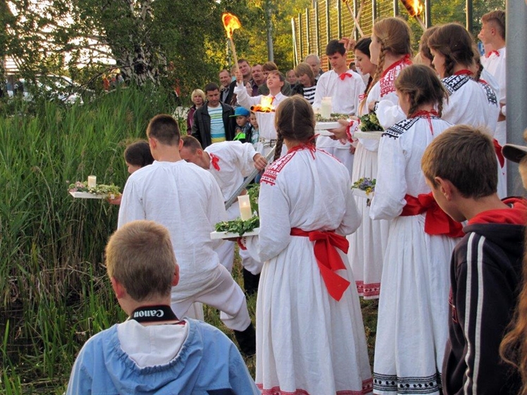 W Podleszanach obchodzono słowiańską Sobótkę