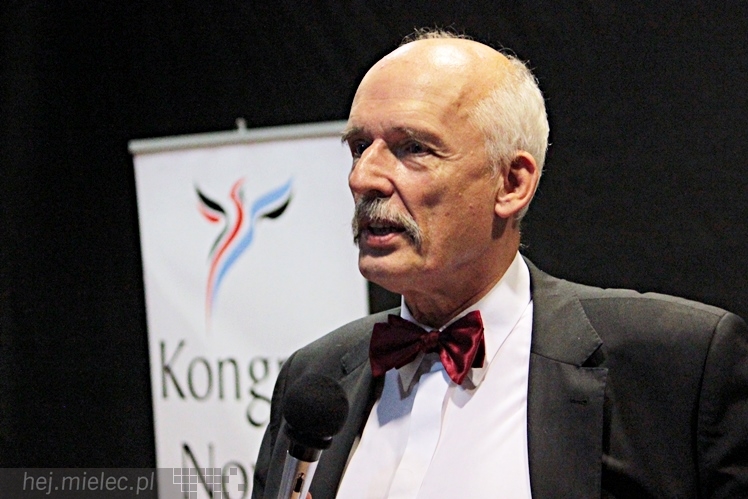 Janusz Korwin-Mikke ponownie w Mielcu. Na spotkanie przyszło kilkuset młodych mielczan