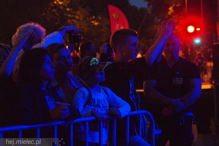 Chenko długo niosło się po Placu AK. Red Box sentymentalnym koncertem rozpoczął koncertowe lato
