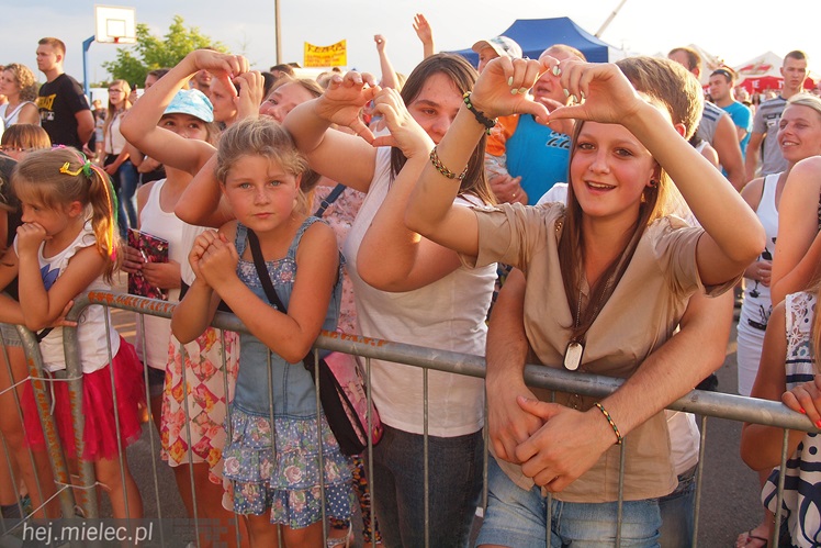 Za nami Dni Przecławia 2014, drugi dzień zabawy to przede wszystkim energiczny koncert zespołu Wanda i Banda.
