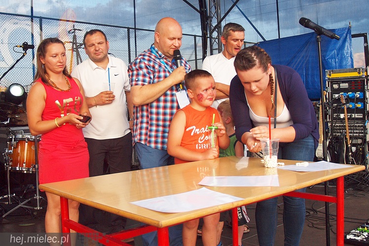 Za nami Dni Przecławia 2014, drugi dzień zabawy to przede wszystkim energiczny koncert zespołu Wanda i Banda.