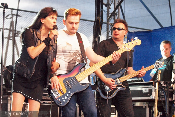 Za nami Dni Przecławia 2014, drugi dzień zabawy to przede wszystkim energiczny koncert zespołu Wanda i Banda.