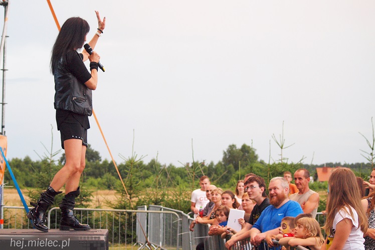 Za nami Dni Przecławia 2014, drugi dzień zabawy to przede wszystkim energiczny koncert zespołu Wanda i Banda.