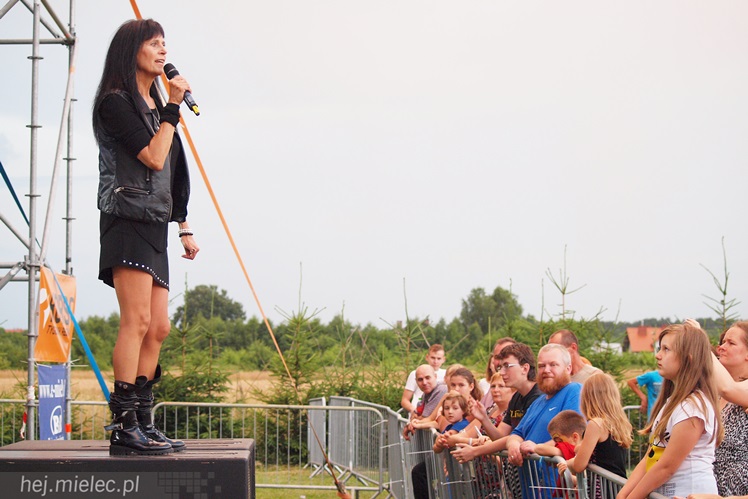 Za nami Dni Przecławia 2014, drugi dzień zabawy to przede wszystkim energiczny koncert zespołu Wanda i Banda.