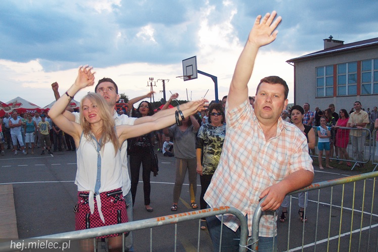 Za nami Dni Przecławia 2014, drugi dzień zabawy to przede wszystkim energiczny koncert zespołu Wanda i Banda.
