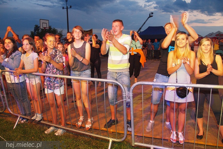 Za nami Dni Przecławia 2014, drugi dzień zabawy to przede wszystkim energiczny koncert zespołu Wanda i Banda.
