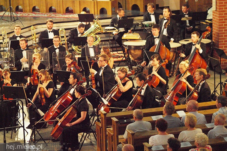 Symfonia dla kilkusetosobowej widowni, czyli koncert numer 2 Festiwalu