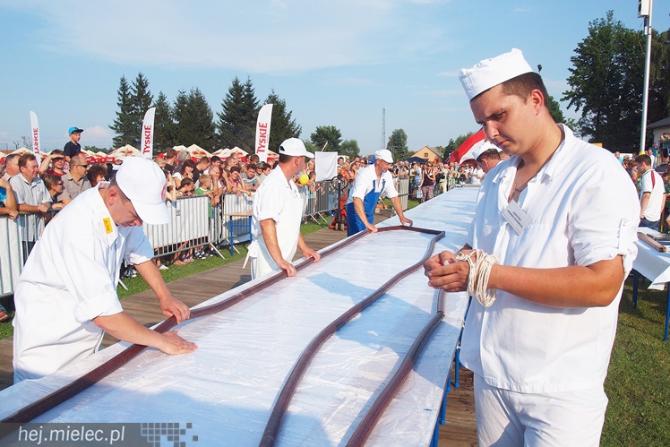 Radomyśl Wielki wpisze się do Światowej Księgi Rekordów Guinessa! Najdłuższa kaszanka!