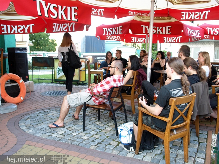  Koncert Krzysztofa Grzebieniaka. Muzyka żeglarska rozbrzmiała w Mielcu
