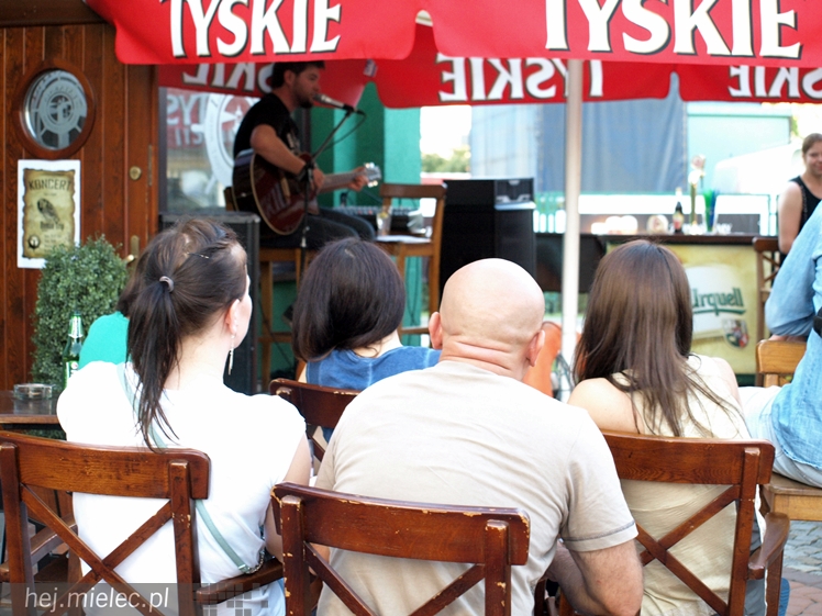  Koncert Krzysztofa Grzebieniaka. Muzyka żeglarska rozbrzmiała w Mielcu