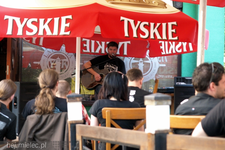  Koncert Krzysztofa Grzebieniaka. Muzyka żeglarska rozbrzmiała w Mielcu