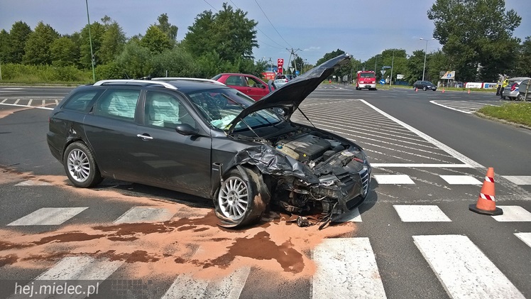Wypadek na skrzyżowaniu Kwiatkowskiego i Przemysłowej
