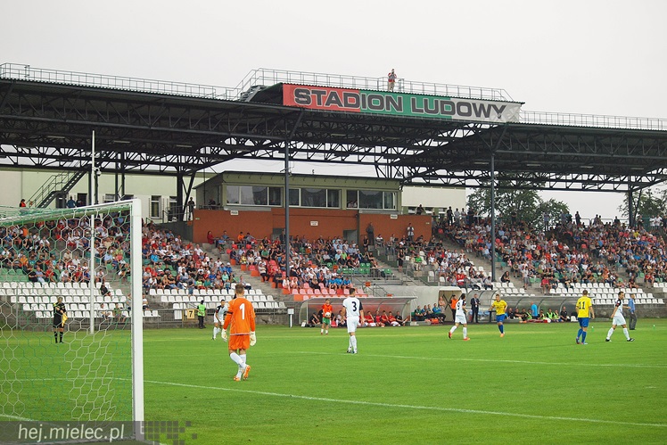 Nową 2 ligę Stal zaczęła od samobója. Później była seria baboli