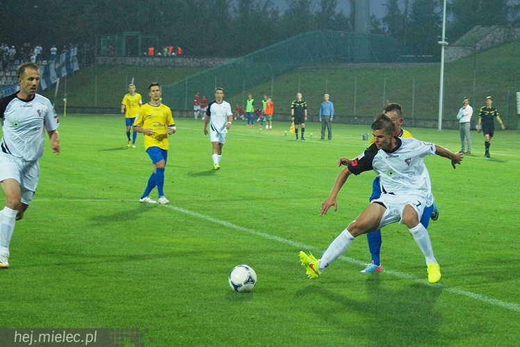 Nową 2 ligę Stal zaczęła od samobója. Później była seria baboli