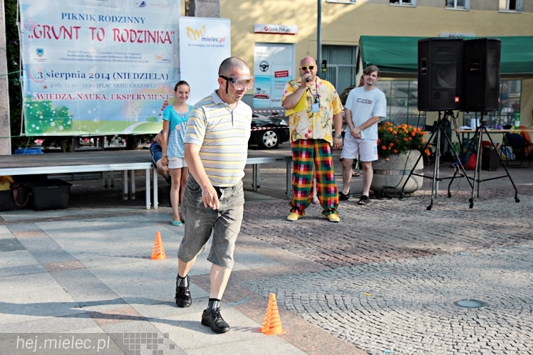Piknik Rodzinny ?Grunt to rodzinka? CZĘŚĆ 1 ? ?Rodzinny labirynt?