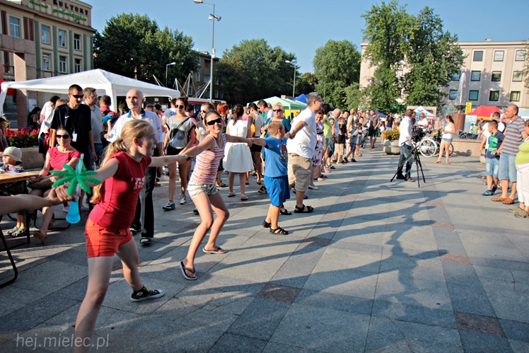 Piknik Rodzinny ?Grunt to rodzinka? CZĘŚĆ 1 ? ?Rodzinny labirynt?