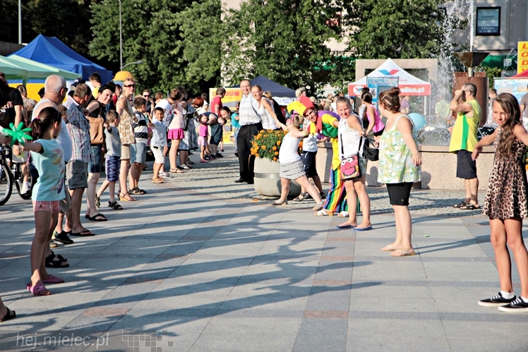 Piknik Rodzinny ?Grunt to rodzinka? CZĘŚĆ 1 ? ?Rodzinny labirynt?